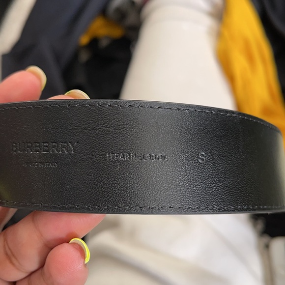 Burberry belt small - Picture 2 of 3